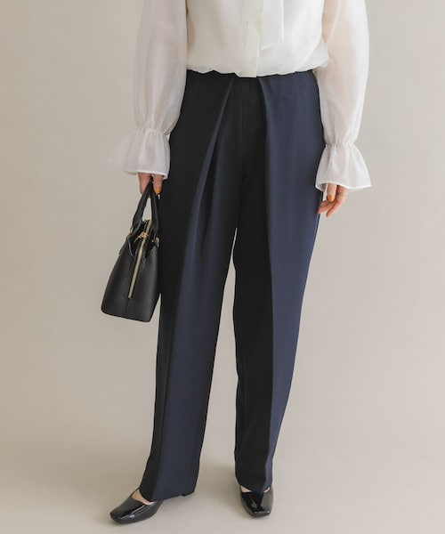 URBAN RESEARCH ROSSO（アーバンリサーチロッソ）の「F by ROSSO　ダブルクロスデザインタックパンツ（その他パンツ・レディース・BLACK/NAVY・36/38）」の2枚目の写真