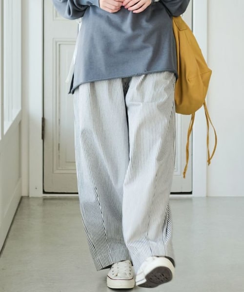 Crisp（クリスプ）の「ボリュームデニムパンツ[c2R3481]（デニムパンツ・レディース・ブルー/ネイビー/ストライプ アイボリー/ストライプ ネイビー/イエロー/ストライプ グレー・FREE）」の2枚目の写真