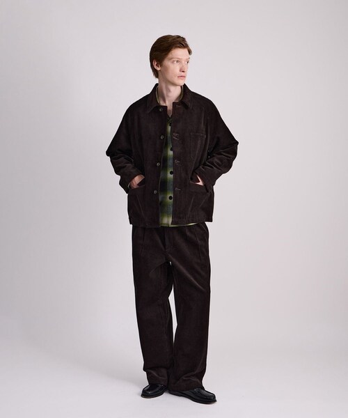 Saturdays NYC（サタデーズ ニューヨークシティ ）の「George Corduroy Wide Two Tuck Pants（その他パンツ・レディース・ダークブラウン・L/M/S/XL/XS）」の14枚目の写真