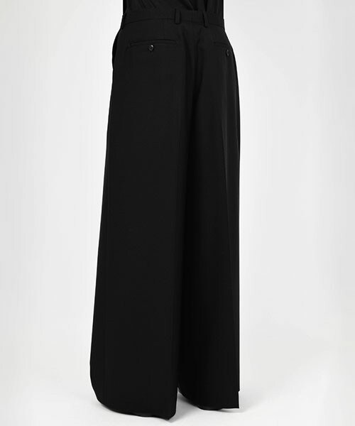 LAD MUSICIAN（ラッドミュージシャン）の「WOOL GABARDINE WIDE FLARE SLACKS（スラックス・レディース・ブラック・46）」の3枚目の写真
