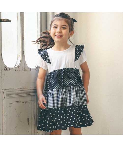 BeBe(ベベ)の「ドット+チェックティアードワンピース(90~150cm)(ワンピース・キッズ・ブラック・110)」の1枚目の写真