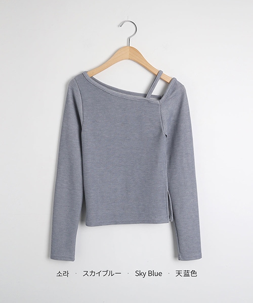 DHOLIC（ディーホリック）の「2WAYアンバランスネックスリットTシャツ（Tシャツ/カットソー・レディース・グレー/アイボリー/スカイブルー/ネイビー・FREE）」の4枚目の写真