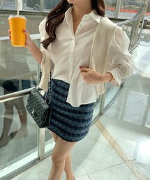 DHOLIC（ディーホリック）の「くるみボタンパフスリーブシャツ（シャツ/ブラウス）」