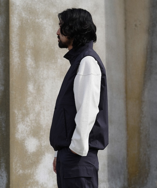 shiun ベスト shiun（シウン）の「TECH VEST（ベスト）」 - WEAR