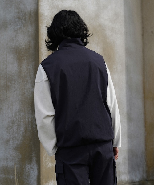 shiun（シウン）の「TECH VEST（ベスト）」 - WEAR
