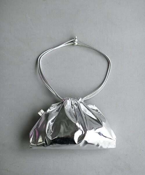 Marient（マリエント）の「Shiny Drawstring Bag（ショルダーバッグ・レディース・ゴールド/ピンク/シルバー・FREE）」の3枚目の写真
