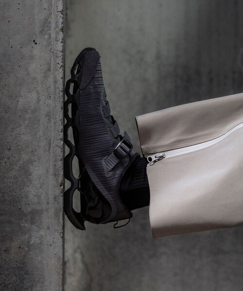 ADAM ET ROPE'(アダムエロペ)の「【MIZUNO(ミズノ)】WAVE PROPHECY STRAP2(スニーカー・レディース・チャコール/ライトグリーン・23/24/25)」の18枚目の写真