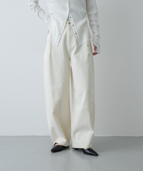SENSE OF PLACE by URBAN RESEARCH（センスオブプレイスバイアーバンリサーチ）の「バレルレッグチノパンツ（チノパンツ・レディース・IVORY/Y.BEIGE/CHARCOAL・S/M/L）」の5枚目の写真