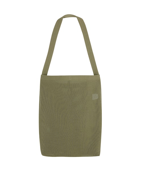 JNBY（ジェーエヌビーワイ）の「Structured Knit Mesh Tote Bag（ショルダーバッグ・レディース・ブラウン/ブルー/グリーン系/ブラック・ONE SIZE）」の3枚目の写真