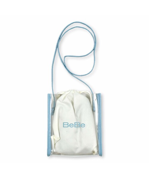 BeBe（ベベ）の「ロゴクリアBAG・巾着付き（ショルダーバッグ・キッズ・ピンク/シルバー/ブルー・Free）」の2枚目の写真