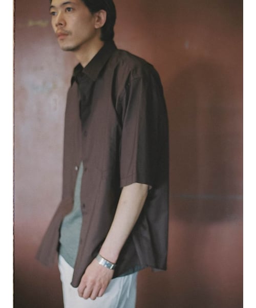 LIDNM（リドム）の「HICOUNT WASHER TWILL H/S（シャツ/ブラウス・メンズ・ベージュ/ブラウン・S/M/L）」の6枚目の写真