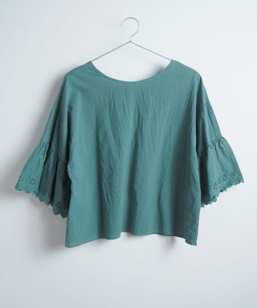 Crisp（クリスプ）の「カットワークフリルブラウス[c1R3408]（シャツ/ブラウス・レディース・ベージュ/グリーン/ホワイト・FREE）」の6枚目の写真