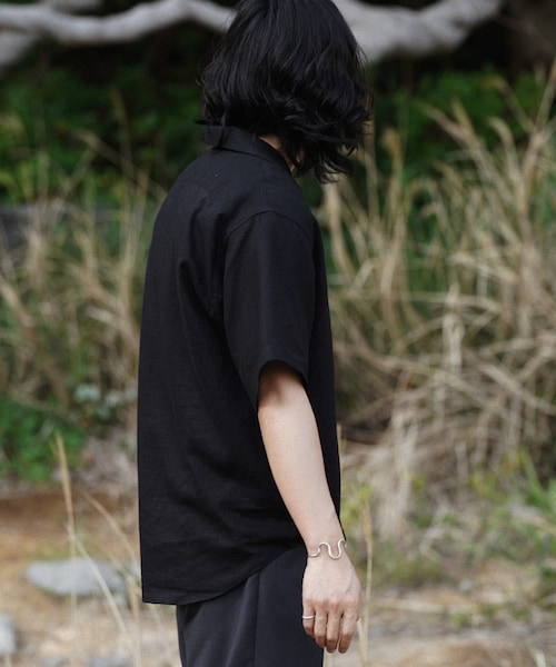 shiun（シウン）の「LINEN SKIPPER SHIRT（シャツ/ブラウス・メンズ・ブラック/ベージュ・XS/S/M）」の5枚目の写真