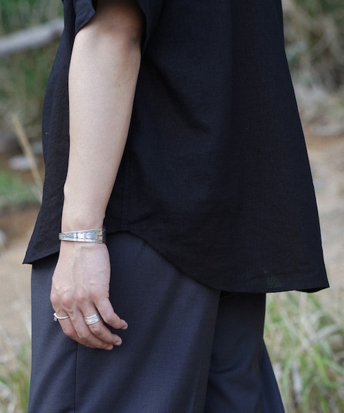 shiun（シウン）の「LINEN SKIPPER SHIRT（シャツ/ブラウス・メンズ・ブラック/ベージュ・XS/S/M）」の9枚目の写真