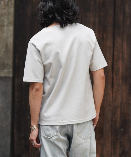 shiun(シウン)の「BASQUE S/S TEE(Tシャツ/カットソー・メンズ・ホワイト/ブラック・XS/S/M)」の6枚目の写真