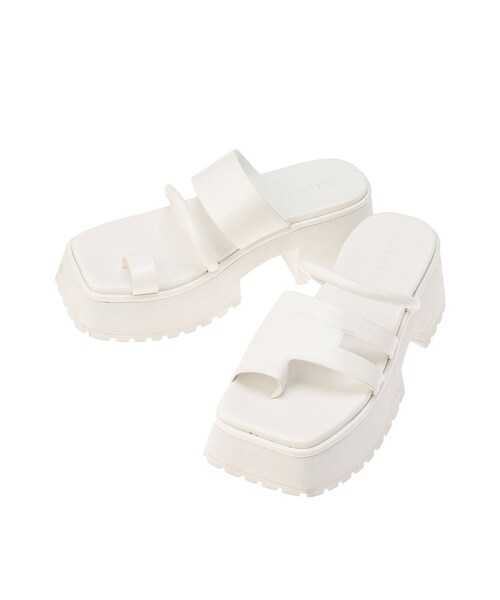 ELENDEEK（エレンディーク）の「ASYMMETRY THONG SANDAL（サンダル・レディース・オフホワイト/ブラック/ミックス・37/38）」の3枚目の写真