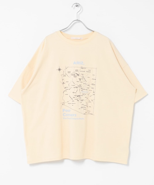 KBF(ケイビーエフ)の「オーバーサイズプリントTEE(Tシャツ/カットソー・レディース・IVORY/CHARCOAL/TOP GRAY・One)」の4枚目の写真