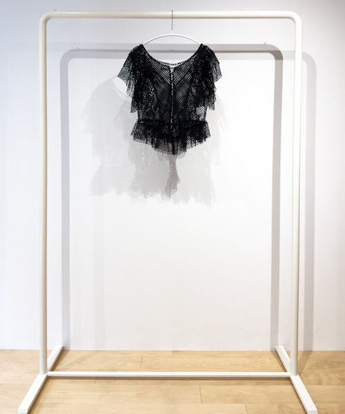 トップス siiilon Found a rabbit knit sweater SIIILON（シーロン）の「SIIILON FOUND A RABBIT KNIT SWEATER