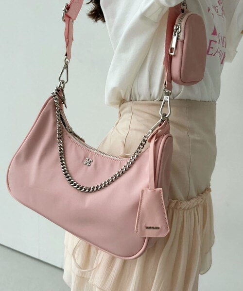 one after another NICE CLAUP（ワンアフターアナザーナイスクラップ）の「ナイロンホーボーバッグ（ボディバッグ/ウエストポーチ・レディース・アイボリー/ピンク/サックスブルー/ブラック・FREE）」の4枚目の写真