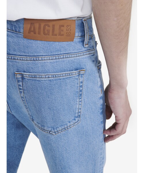 AIGLE（エーグル）の「アイコニック ストレッチ スリムフィットテーパードデニムパンツ（デニムパンツ・メンズ・ダーク デニム (002)/デニムブリーチ (003)・38/40/42/44）」の16枚目の写真