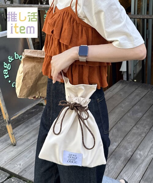 DISCOAT（ディスコート）の「【推し活対応◎】2way巾着ショルダーポーチ（ショルダーバッグ・レディース・ブラウン/ブラック/グリーン/グレー/ベージュ・FREE）」の4枚目の写真