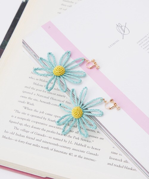 CIAOPANIC（チャオパニック）の「【5/31(金)12:00～6/2(日)23：59限定！10％OFF＋￥1,000クーポン対象アイテム】【HELLO.SANFRANCISCO/ハローサンフランシスコ】フラワーモチーフイヤリング（イヤリング・レディース・イエロー/ミント・ONE）」の2枚目の写真