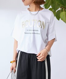 un dix cors（アンディコール）の「《予約》《箔ロゴが目を惹く》BOUTONドルマンカットソー（Tシャツ/カットソー）」