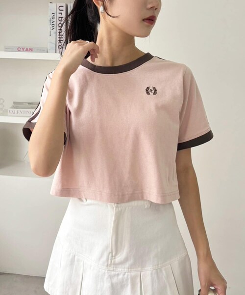 one after another NICE CLAUP（ワンアフターアナザーナイスクラップ）の「サイドラインスポーツT/WEB限定アイテム（Tシャツ/カットソー・レディース・オフホワイト/ピンク系その他/ブラック・FREE）」の3枚目の写真