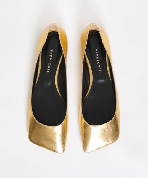 URBAN RESEARCH（アーバンリサーチ）の「PIPPICHIC　LINDA FLAT（パンプス・レディース・gold・36/36.5/37）」の4枚目の写真