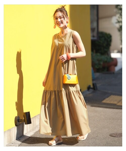 nissen（ニッセン）の「大きいサイズ裾切替ノースリーブワンピース（マキシ丈）（ワンピース・レディース・ベージュ/カーキ/黒・L/LL/3L/4L/5L/6L/8L/10L）」の14枚目の写真