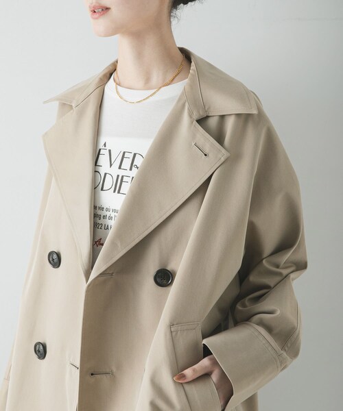 URBAN RESEARCH（アーバンリサーチ）の「TICCA　MINI テントトレンチコート（ステンカラーコート・レディース・BEIGE/KHAKI・1）」の4枚目の写真