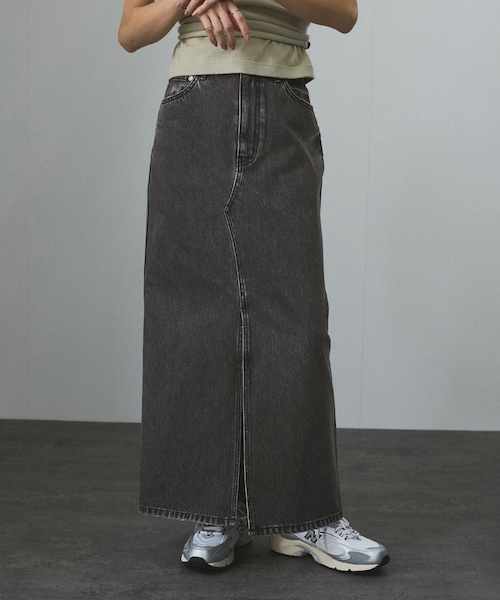 ADAM ET ROPE'(アダムエロペ)の「【WEB限定】リメイクライクデニムスリットスカート(デニムスカート・レディース・チャコール/ブルー系/サックス・M/S)」の2枚目の写真
