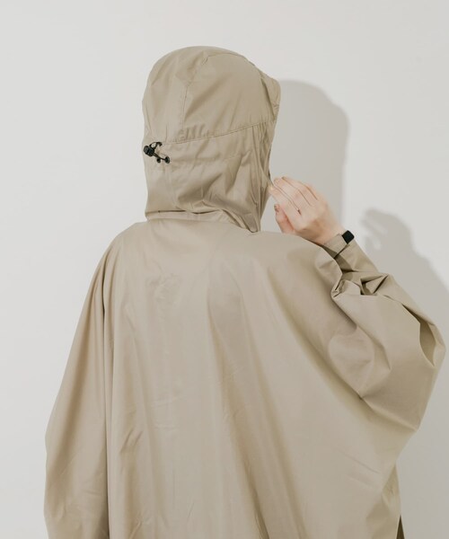SMELLY（スメリー）の「w.p.c　ユニセックス ウォーターリペレントポンチョ（レインコート/ポンチョ・レディース・BLK/BEG・one）」の15枚目の写真