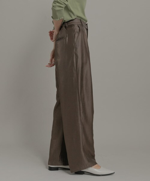 URBAN RESEARCH Sonny Label（アーバンリサーチサニーレーベル）の「シャイニーツイルサテンパンツ（その他パンツ・レディース・バター/ブラウン・36/38）」の6枚目の写真