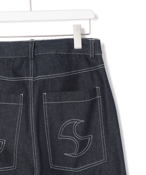 ADAM ET ROPE'（アダムエロペ）の「【公式サイト限定】【OperaSPORT】DEVIN JEANS（デニムパンツ・レディース・ネイビー・XS/S）」の14枚目の写真