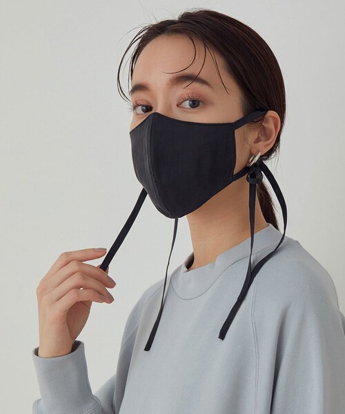 ADAM ET ROPE'（アダムエロペ）の「【WEB限定】シルクフォルムリボンマスク（その他・レディース・ブラック/キャメル/ベージュ/ピンク・F）」の2枚目の写真