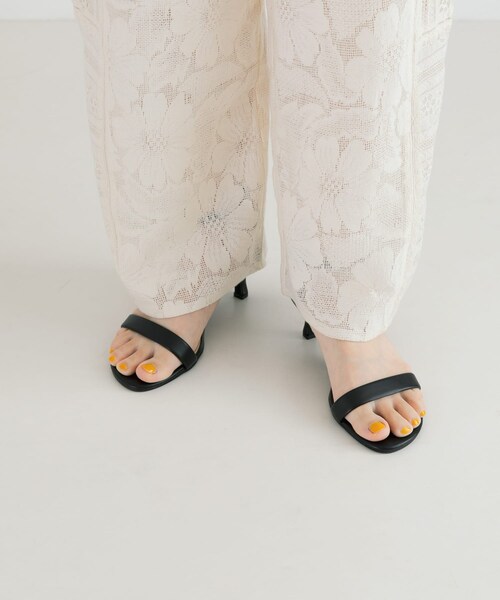 URBAN RESEARCH（アーバンリサーチ）の「ストラップサンダル（サンダル・レディース・BLACK/WHITE/GOLD・36/37/38）」の2枚目の写真