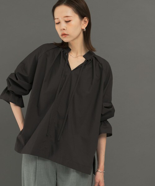 URBAN RESEARCH ROSSO（アーバンリサーチロッソ）の「2WAYボリュームシャツブラウス（シャツ/ブラウス・レディース・OFF WHITE/ORANGE/CHARCOAL・FREE）」の22枚目の写真