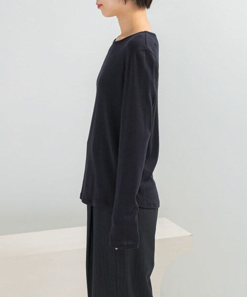 URBAN RESEARCH ROSSO（アーバンリサーチロッソ）の「コットンカシミヤクルーネックカットソー（Tシャツ/カットソー・レディース・OFF/PINK/NAVY・Free）」の13枚目の写真