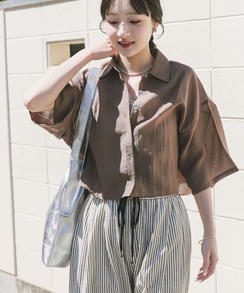 ITEMS URBANRESEARCH(アイテムズ アーバンリサーチ)の「ドットボタンハンソデシアーシャツ(シャツ/ブラウス・レディース・OFF/BLK/BRN/BLU・Free)」の20枚目の写真