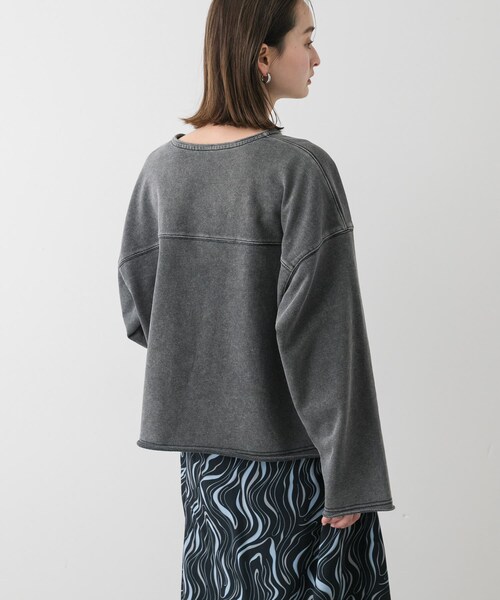 SENSE OF PLACE by URBAN RESEARCH（センスオブプレイスバイアーバンリサーチ）の「Vネックルーズスウェット（スウェット・レディース・OFF WHITE/CORAL/BLACK・one）」の21枚目の写真