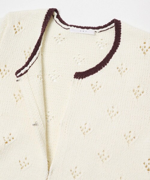 KBF（ケイビーエフ）の「アイレットコンパクトカーディガン（カーディガン/ボレロ・レディース・IVORY/CHARCOAL・One）」の14枚目の写真