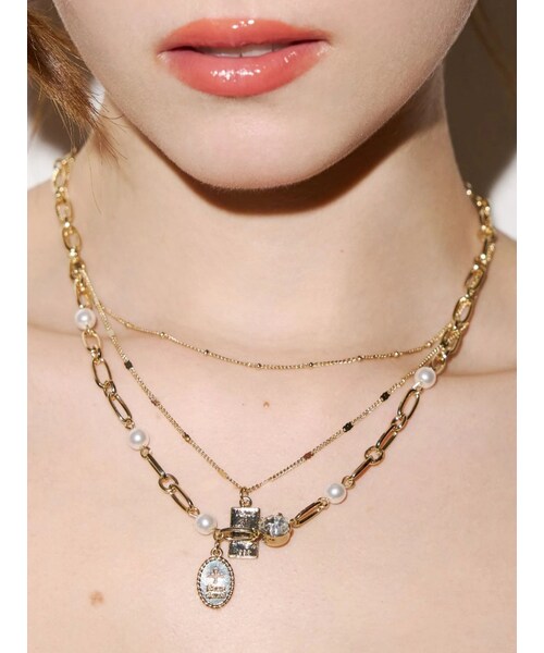 EVRIS（エヴリス）の「COIN MOTIF PEARL 3連ネックレス（ネックレス・レディース・シルバー/ゴールド・F）」の4枚目の写真