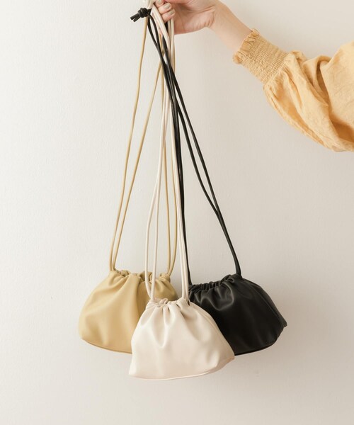 URBAN RESEARCH Sonny Label（アーバンリサーチサニーレーベル）の「スムースギャザーポシェット（ショルダーバッグ・レディース・エクリュ/ニュアンスイエロー/ブラック・one）」の5枚目の写真