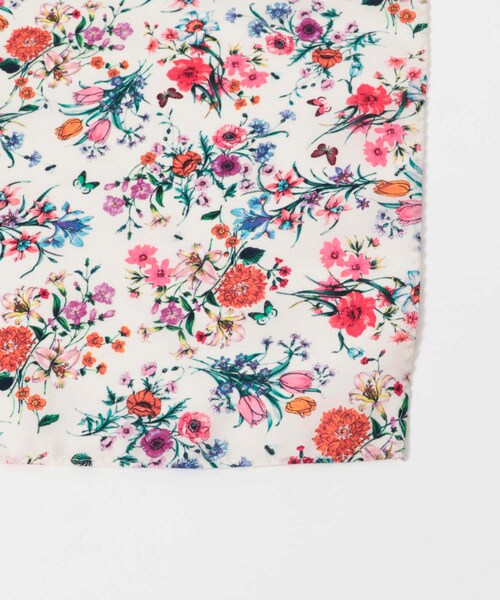 URBAN RESEARCH DOORS（アーバンリサーチドアーズ）の「MEYAME　FLOWER SCARF（バンダナ/スカーフ・レディース・WHITE/BLACK・One）」の9枚目の写真