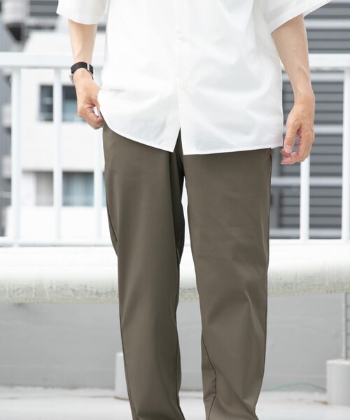 ITEMS URBANRESEARCH（アイテムズ アーバンリサーチ）の「『セットアップ対応』マシンウォッシャブルピケテーパードパンツ（その他パンツ・メンズ・BLK/KHK/NVY・M/L）」の20枚目の写真