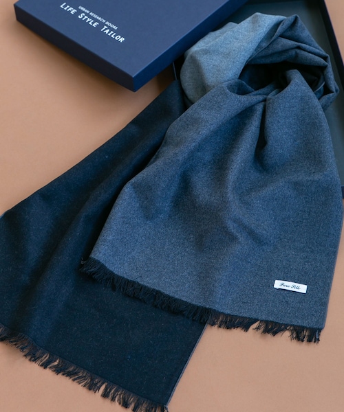 URBAN RESEARCH DOORS(アーバンリサーチドアーズ)の「LIFE STYLE TAILOR シルクリバーシブルマフラー(マフラー・メンズ・02NVY-BLU/04GRN-CCL/01CCL-BLK/03BRN-BEG・-)」の1枚目の写真