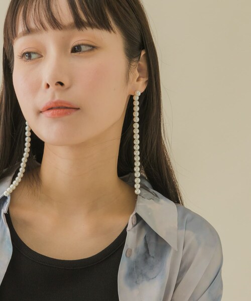 SMELLY（スメリー）の「パールロングピアス（ピアス（両耳用）・レディース・IVO・-）」の4枚目の写真