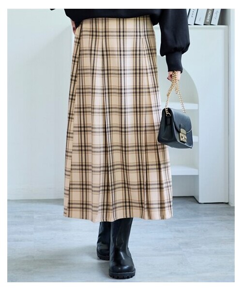 nissen（ニッセン）の「大きいサイズ 両面起毛プリーツ風タックスカート【メルティストレッチ】（ゆったりヒップ）（スカート・レディース・アイボリー系/イエロー系/ネイビー系・L/LL/3L/4L/5L/6L/8L/10L）」の11枚目の写真