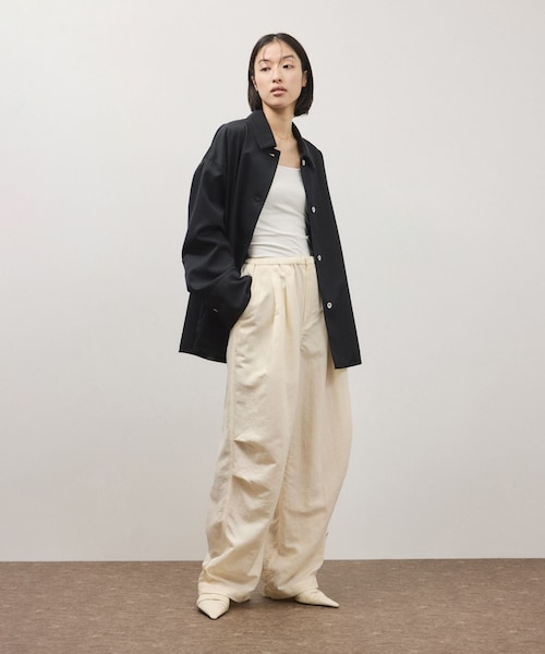 ADAM ET ROPE'（アダムエロペ）の「2WAYヘムパラシュートパンツ（その他パンツ・レディース・ブラック/オフホワイト/レッド系・36/38）」の9枚目の写真